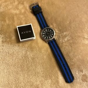 new Avon black & blue watch will need batteries. Without box